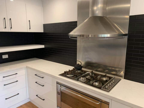 apm_black_brick_splashback_2